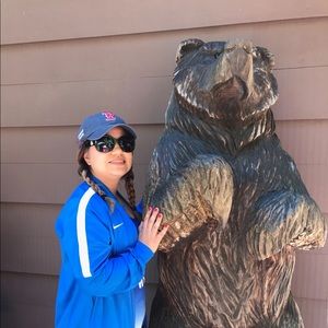 Meet your Posher, Haydee